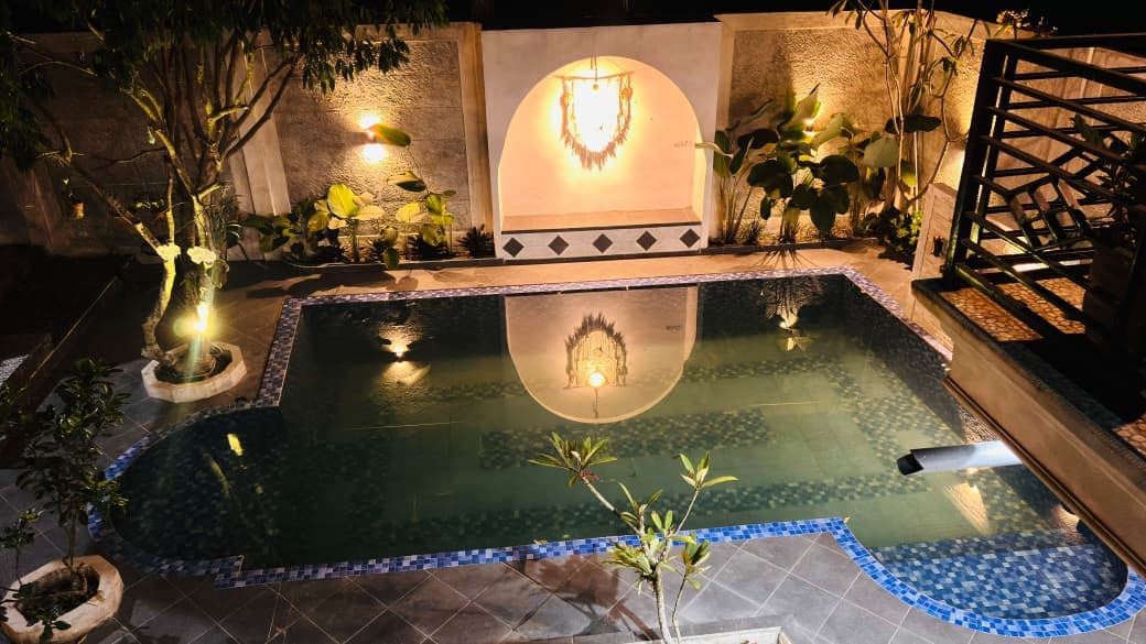 Pool 2